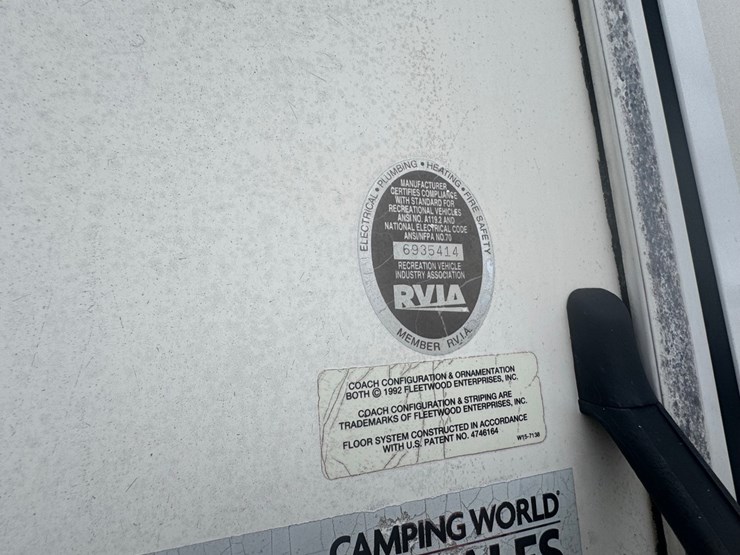 2001-fleetwood-bounder-motorhome,-cummins-isb300-turbo-diesel,-allison-automatic,-air-brakes,-2-slides,-2-awnings,-class-a,-*4uzaahbv41cj04205*-image-20