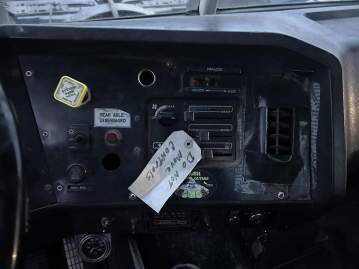 #1432-•-1992-volvo-(white-gmc)-vac-truck-image-73