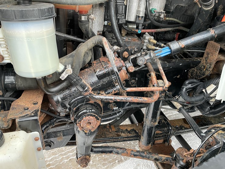 #236-•-2015-international-bucket-truck-(has-wi-title)(mosinee,-wi)-image-70