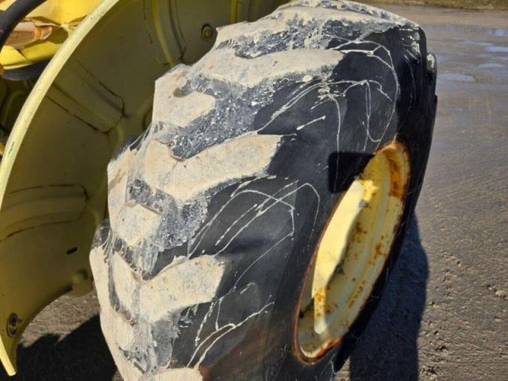 2000-john-deere-5205-image-10