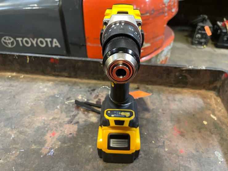 #8677-•-dewalt-compatible-20-volt-cordless-hammer-drill-and-battery-(pr12)-image-2