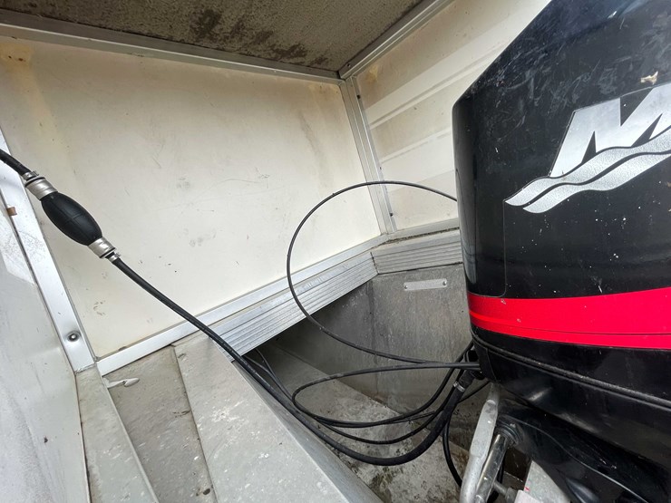 #1398-•-2002-24'-fisher-liberty-240-(has-wi-registration)-(of)-image-27