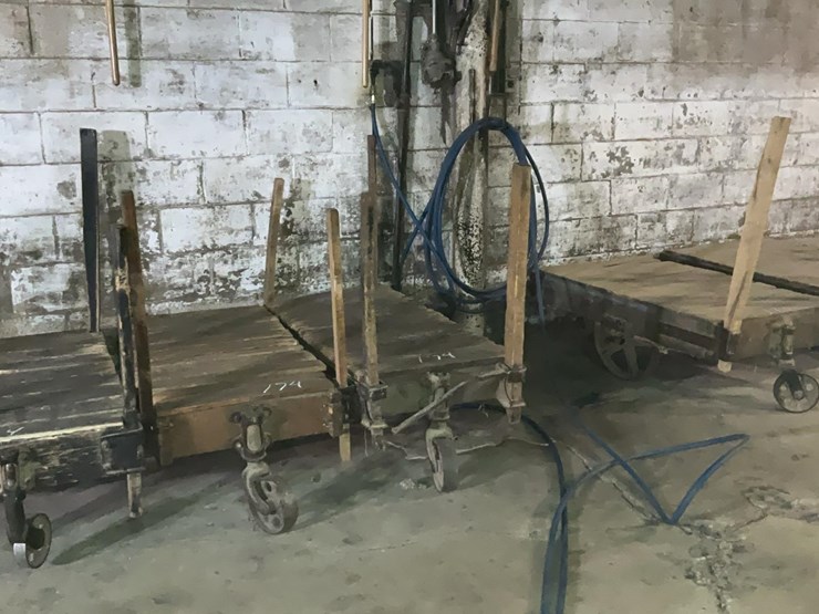 #174-•-lumber-carts-image-1