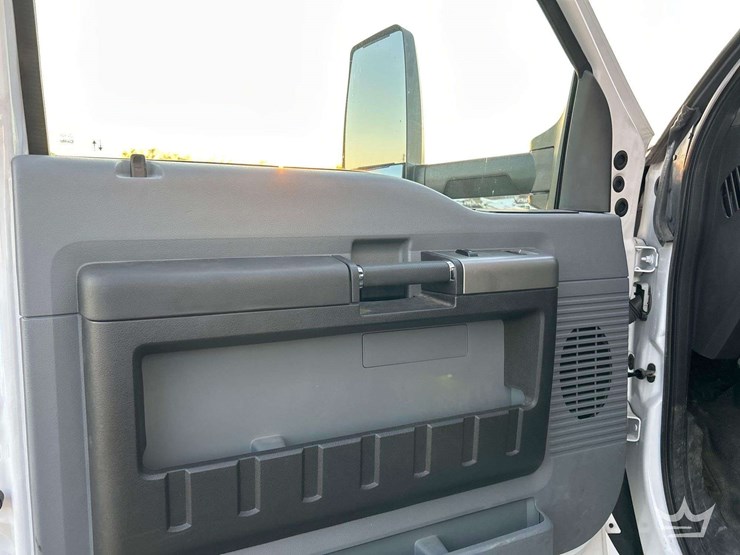 2024-ford-f750-image-11