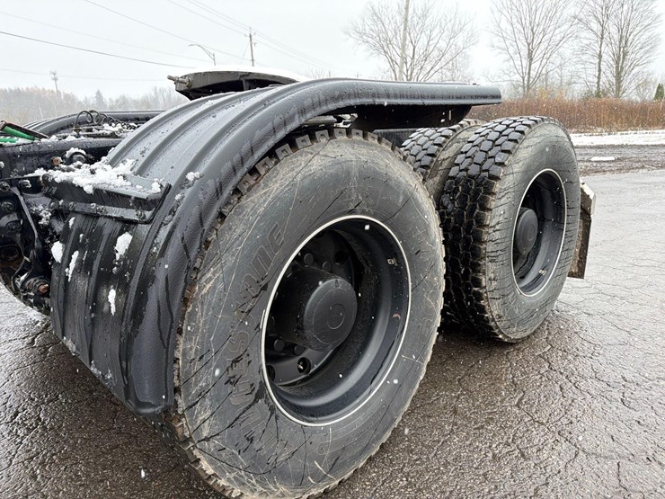 2024-mack-pi64t-pinnacle-truck-tractor-vn:1m1pn4gy4rm014914-image-6