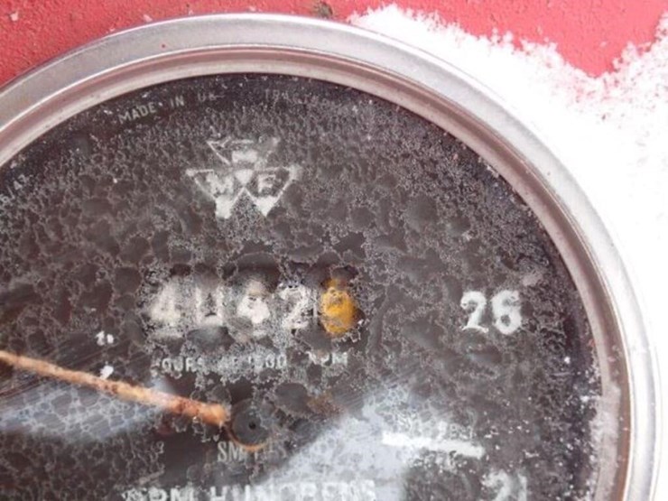 massey-ferguson-135-image-11