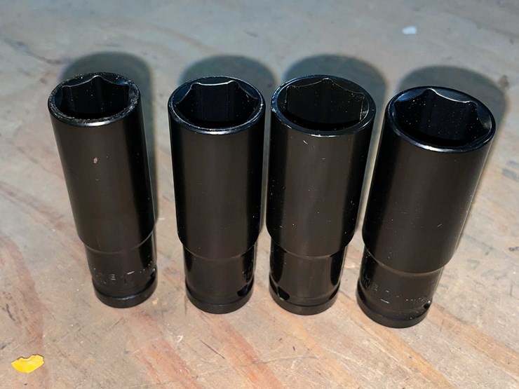 #8687-•-milwaukee-style-18-volt-cordless-1/2"-impact-and-4ah-battery-with-sockets-in-case-(pr13)-image-10