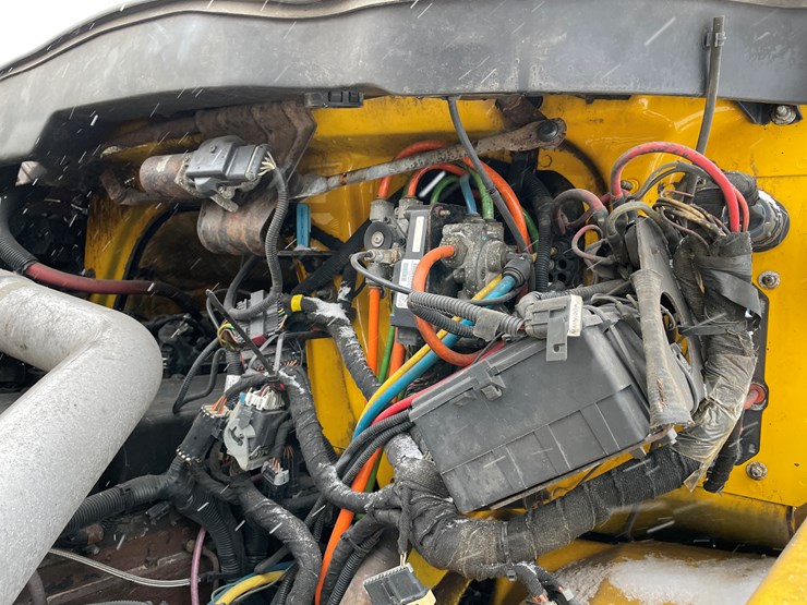 #234-•-2005-international-tri-axle-dump-truck-(has-wi-title)(mosinee,-wi)-image-59