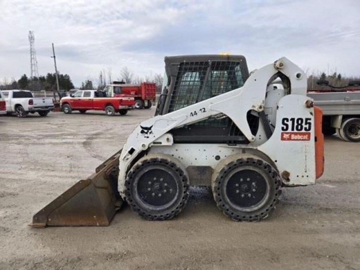 2012-bobcat-s185-image-8