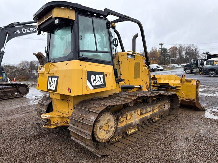 2015-caterpillar-d6k2-image-4