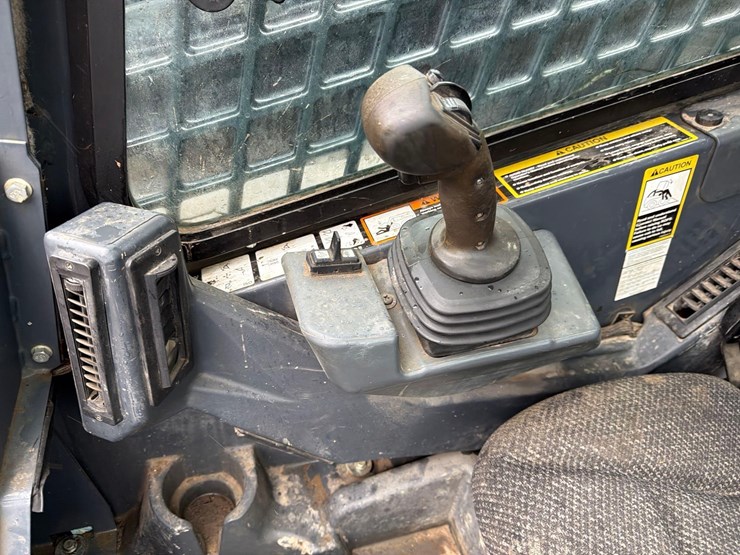 2020-deere-333g-image-23