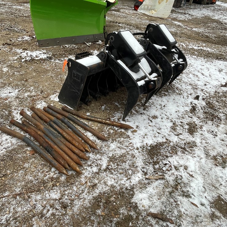 #2703 • CAT Skid Steer Grapple Bucket (Fall Creek, WI)