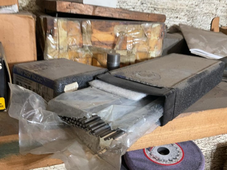 #186-•-grinder-stones-and-supplies-image-11