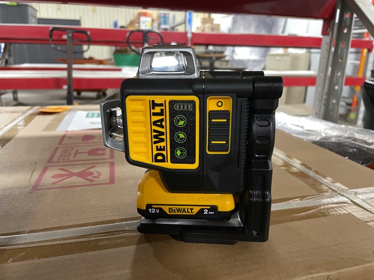 #8720-•-new-dewalt-green-self-leveling-360-degree-laser-(t14)-image-8