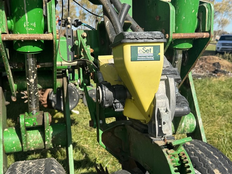 john-deere-1770nt-image-13