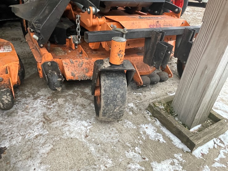#2701-•-scag-v-ride-lawn-mower-(fall-creek,-wi)-image-22