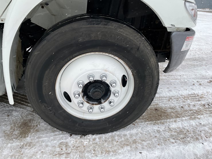 #236-•-2015-international-bucket-truck-(has-wi-title)(mosinee,-wi)-image-41