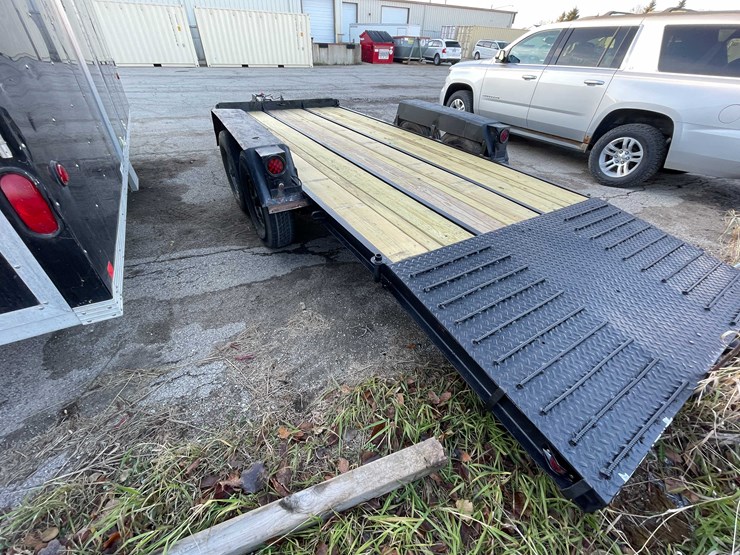 #1394-•-17'-tilt-deck-(no-title)-(of)-image-6