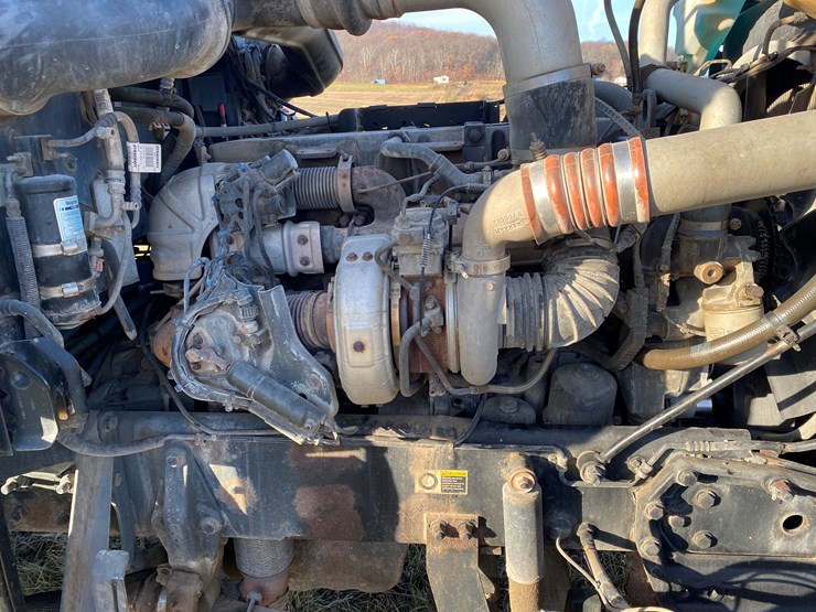 #1012-•-2013-peterbilt-tandem-axle-day-cab-semi-(has-wi-title)-(colfax,-wi)-image-48