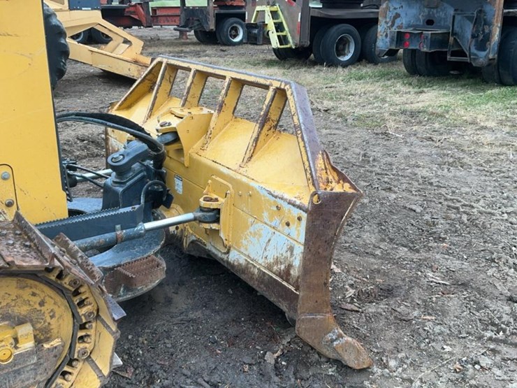 2016-deere-550k-xlt-image-17