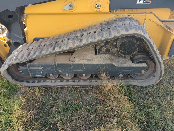 2023-deere-333g-image-6