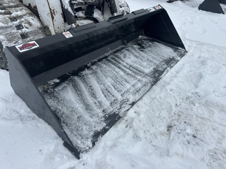 2020-bobcat-t740-image-64