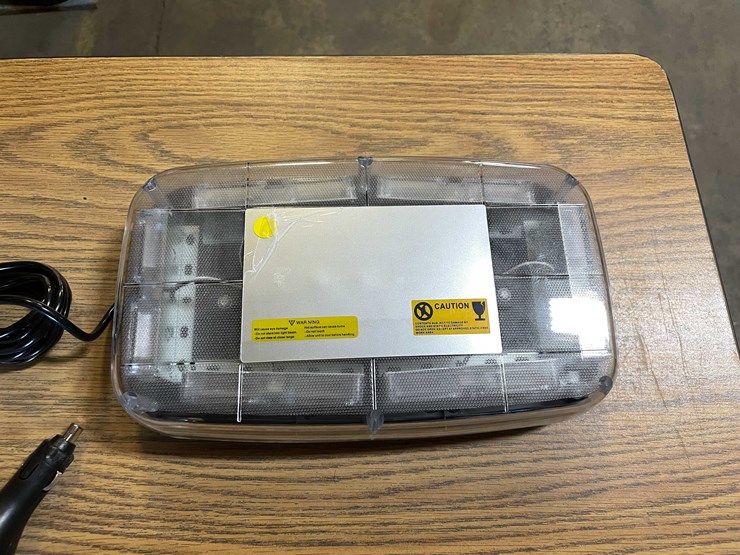 #8645-•-amber-led-strobe-light-(pr11)-image-1