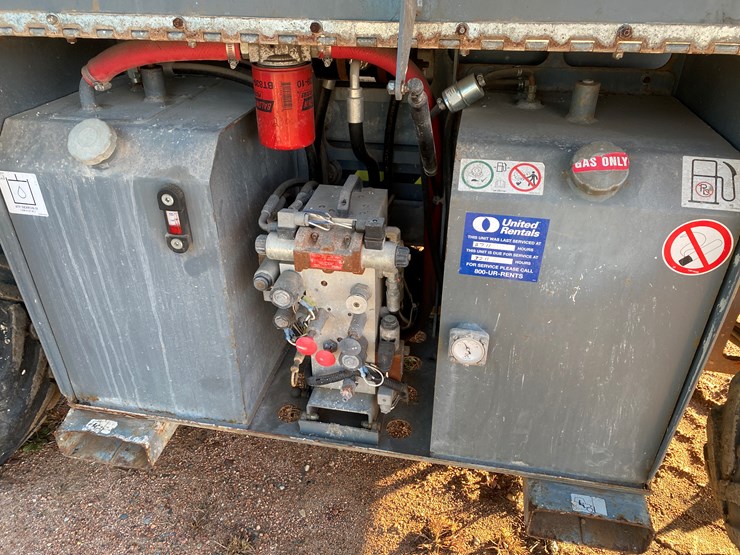 2016-skyjack-sj6832rt-image-33