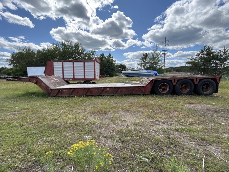 #1748-•-folding-neck-lowboy-trailer-image-2