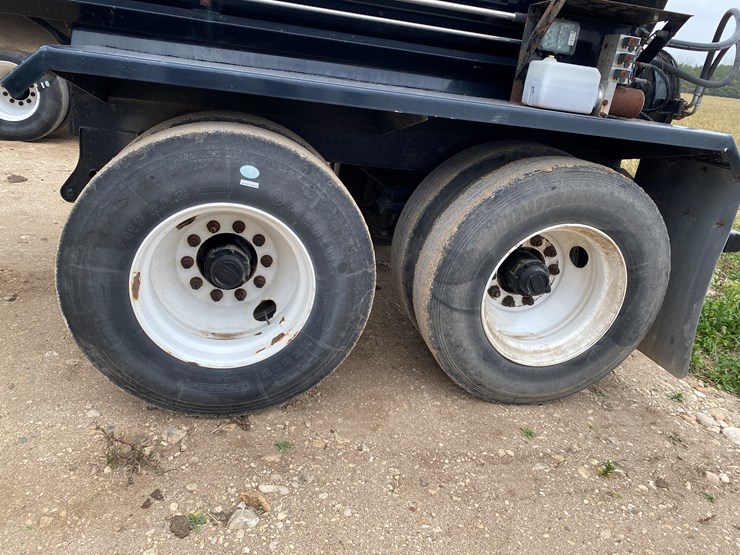 #1030-•-2014-northern-6000-gallon-semi-manure-tanker-trailer(has-wi-title)-(kewaunee,-wi)-image-32