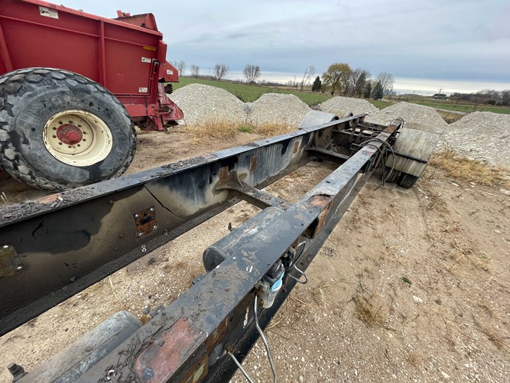 #1320-•-2002-trailer-frame-(has-wi-title)-(new-hostein,-wi)-image-19