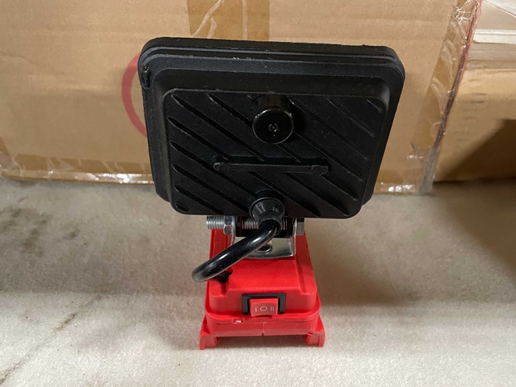 #8717-•-new-milwaukee-compatible-work-light-with-battery-(t14)-image-7