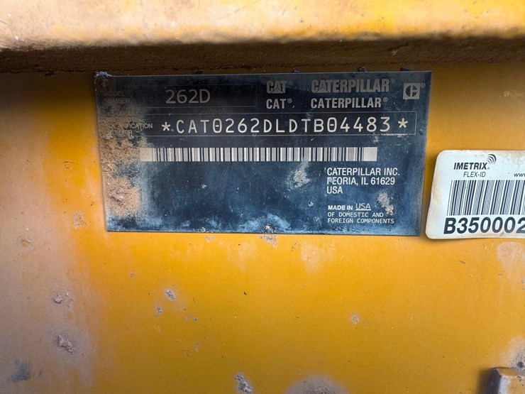 2015-caterpillar-262d-image-2