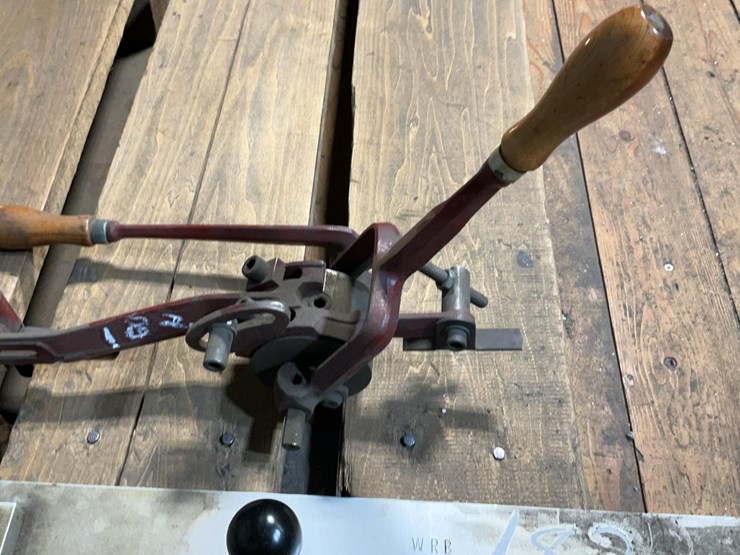 #182-•-armstrong-back-gauge-and-hanchett-swadge-image-4