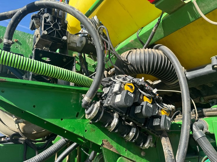 john-deere-1770nt-image-10