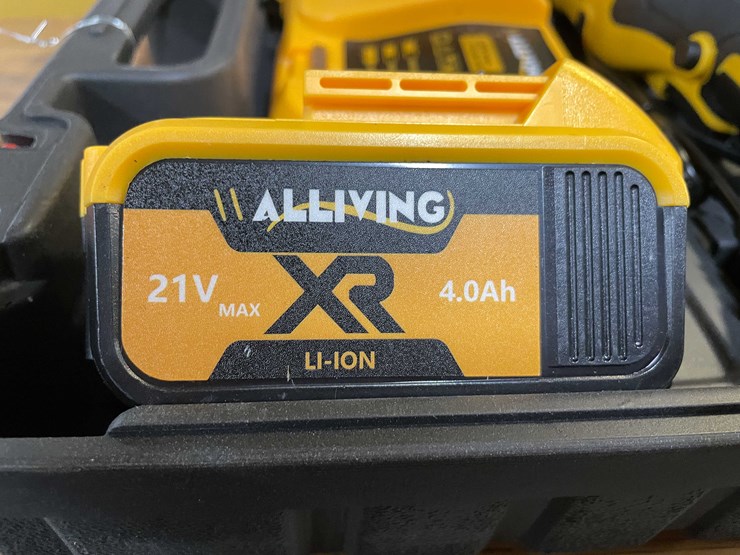 #8672-•-dewalt-style-cut-off-tool-kit-with-batteries-and-case-(pr11)-image-3