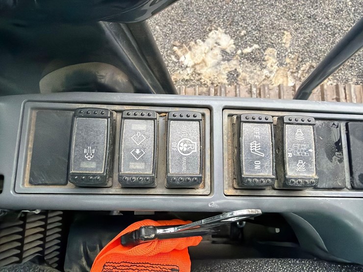 2024-john-deere-250p-slf-long-reach-excavator-sn:1ff250patpf000249,-image-32