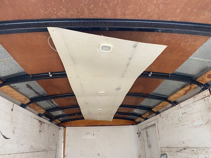 #314-•-2004-roadmaster-tandem-axle-enclosed-trailer-(helenville,-wi)-(has-wi-title)-image-11