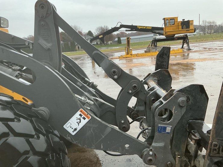 2022-volvo-l60h-image-36