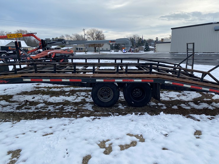 #1102-•-2014-nuhn-0252-crawler-hauler-trailer-(st.-nazianz,-wi)-image-21