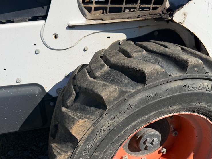 2013-bobcat-s750-image-8