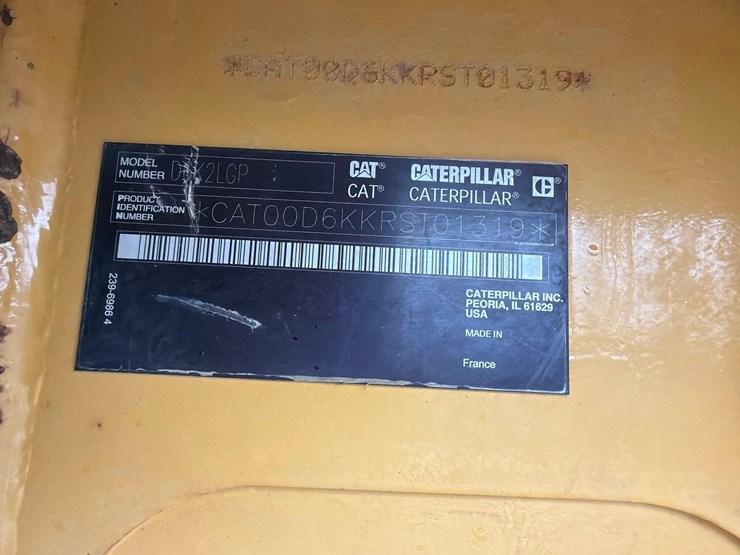 2015-caterpillar-d6k2-image-10