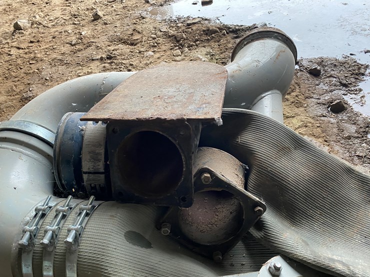 #8481-•-distributor-box-with-piping-(new-holstein,-wi)-image-13