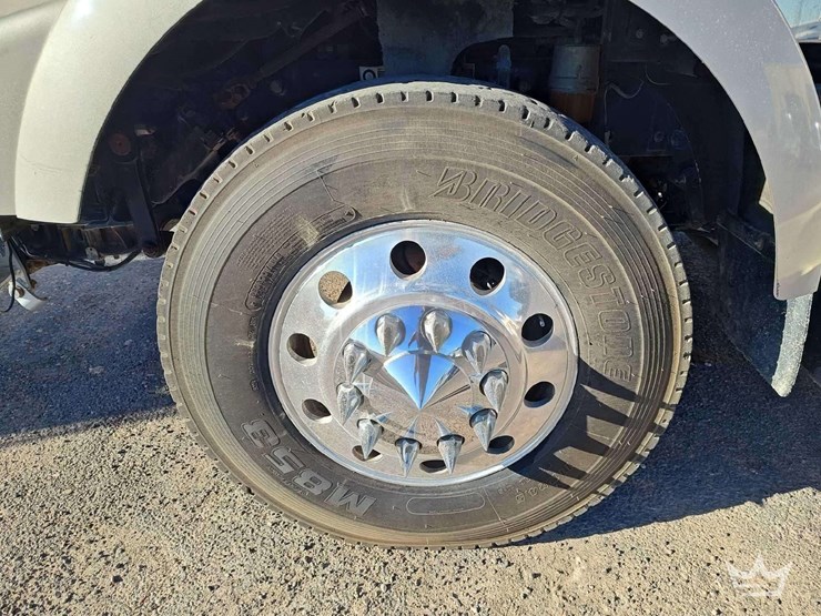 2012-kenworth-t800-image-15