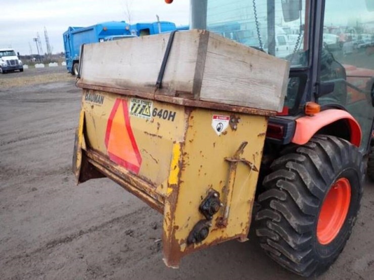 2014-kubota-b3350hsd-image-45