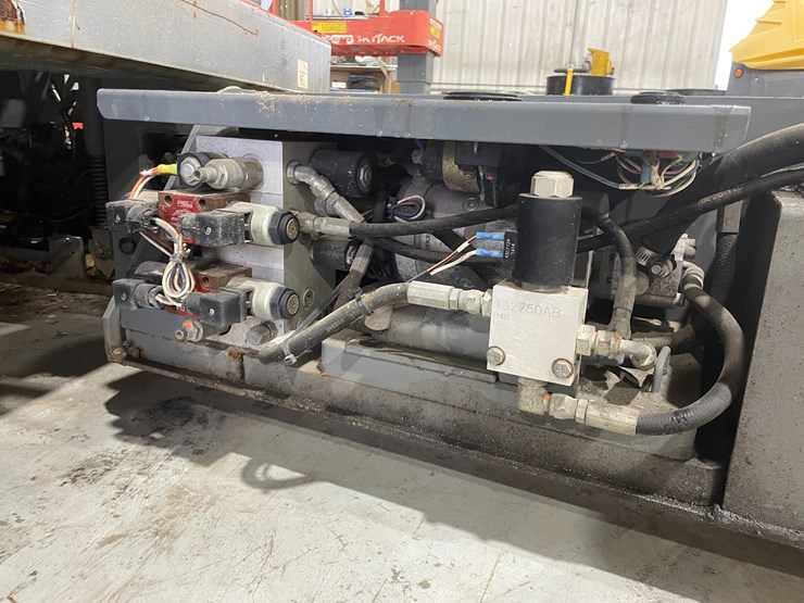 2014-skyjack-sjiii4632-image-21