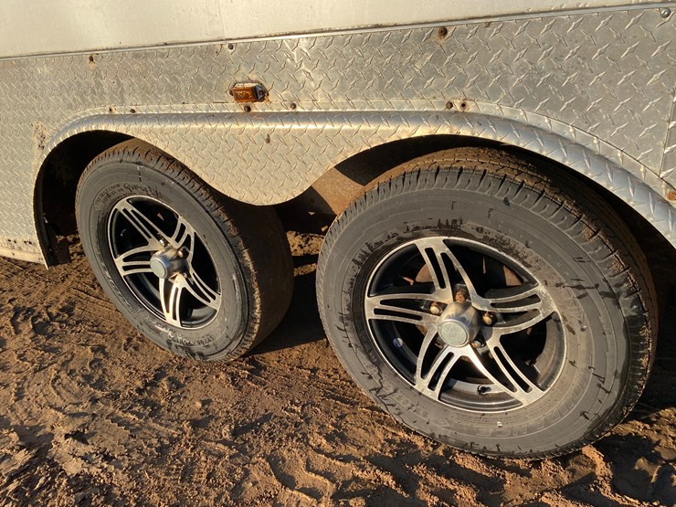 #322-•-2017-stealth-enclosed-trailer-(has-wi-title)(mosinee,-wi)-image-14