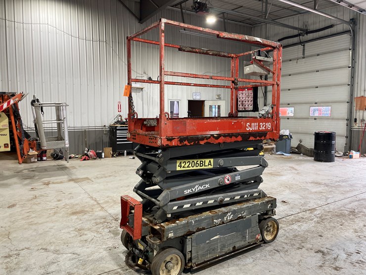 2017-skyjack-sjiii3219-image-15