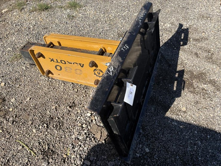 #12-•-agrotek-380-skid-steer-breaker-image-2