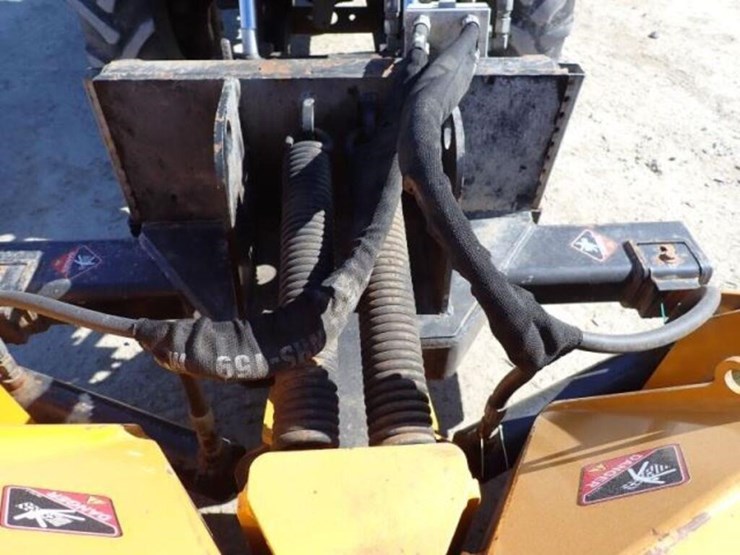 2008-kubota-m7040d-image-48